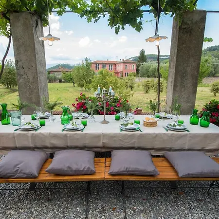 Carrara Villa *