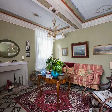 Carrara Villa *